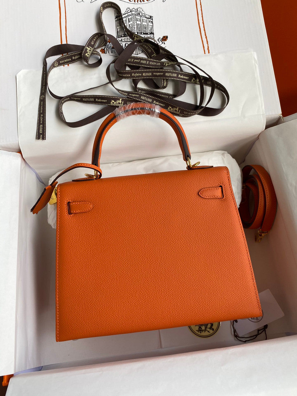 HERMES KELLY 28 SELLIER ORANGE EPSOM GOLD HARDWARE