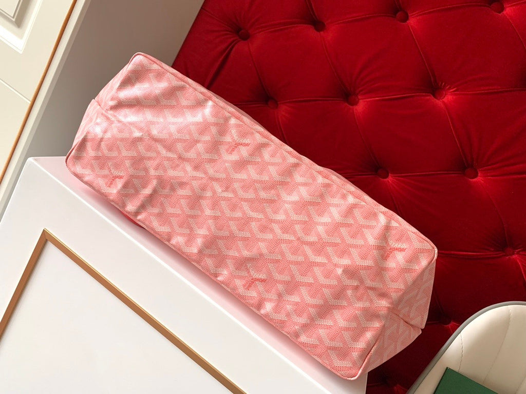 Goyard Limited Edition "LOVE"   St Louis GM Tote Pink Chevron Bag