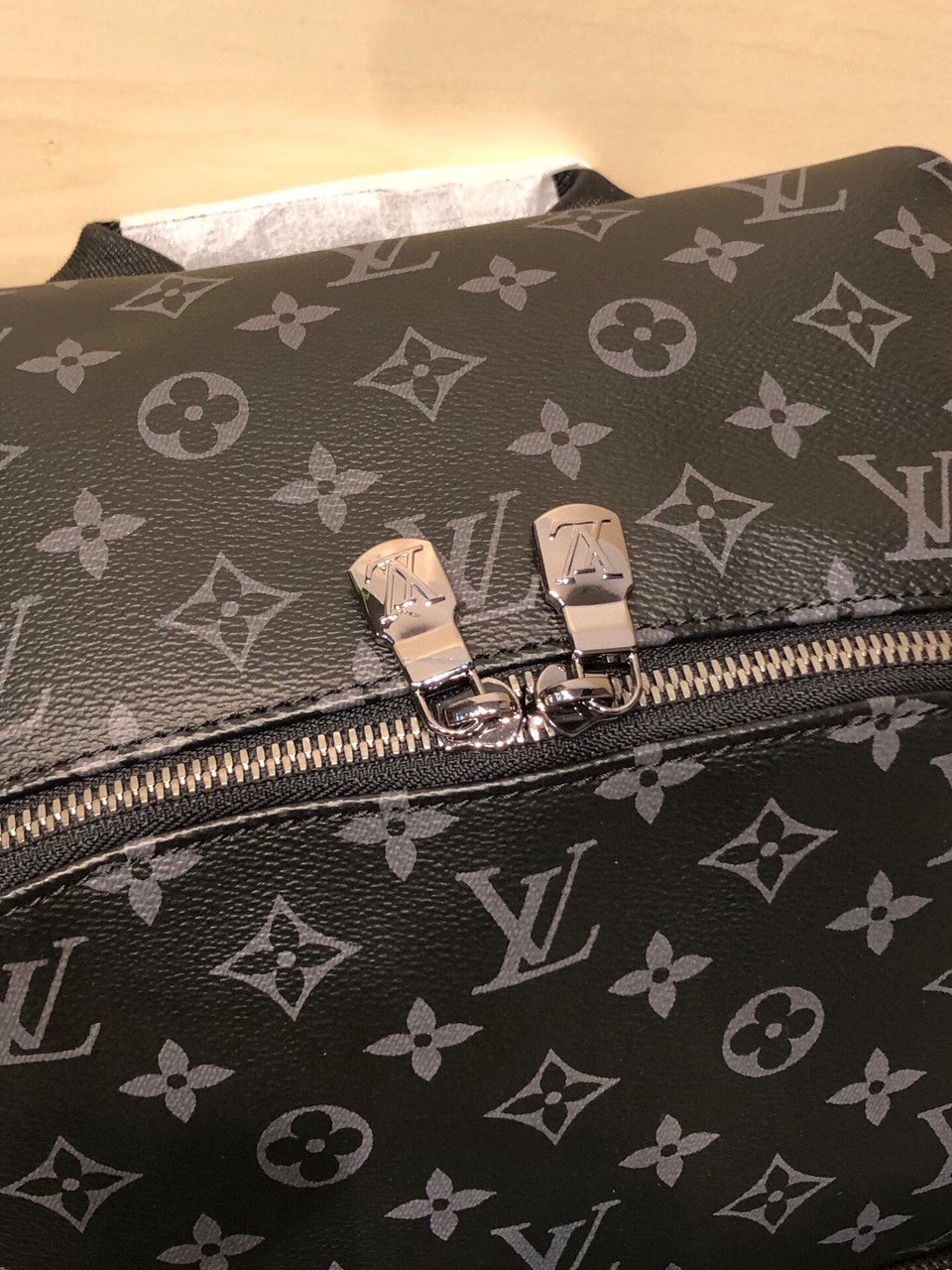 Louis Vuitton M43186  DISCOVERY BACKPACK PM