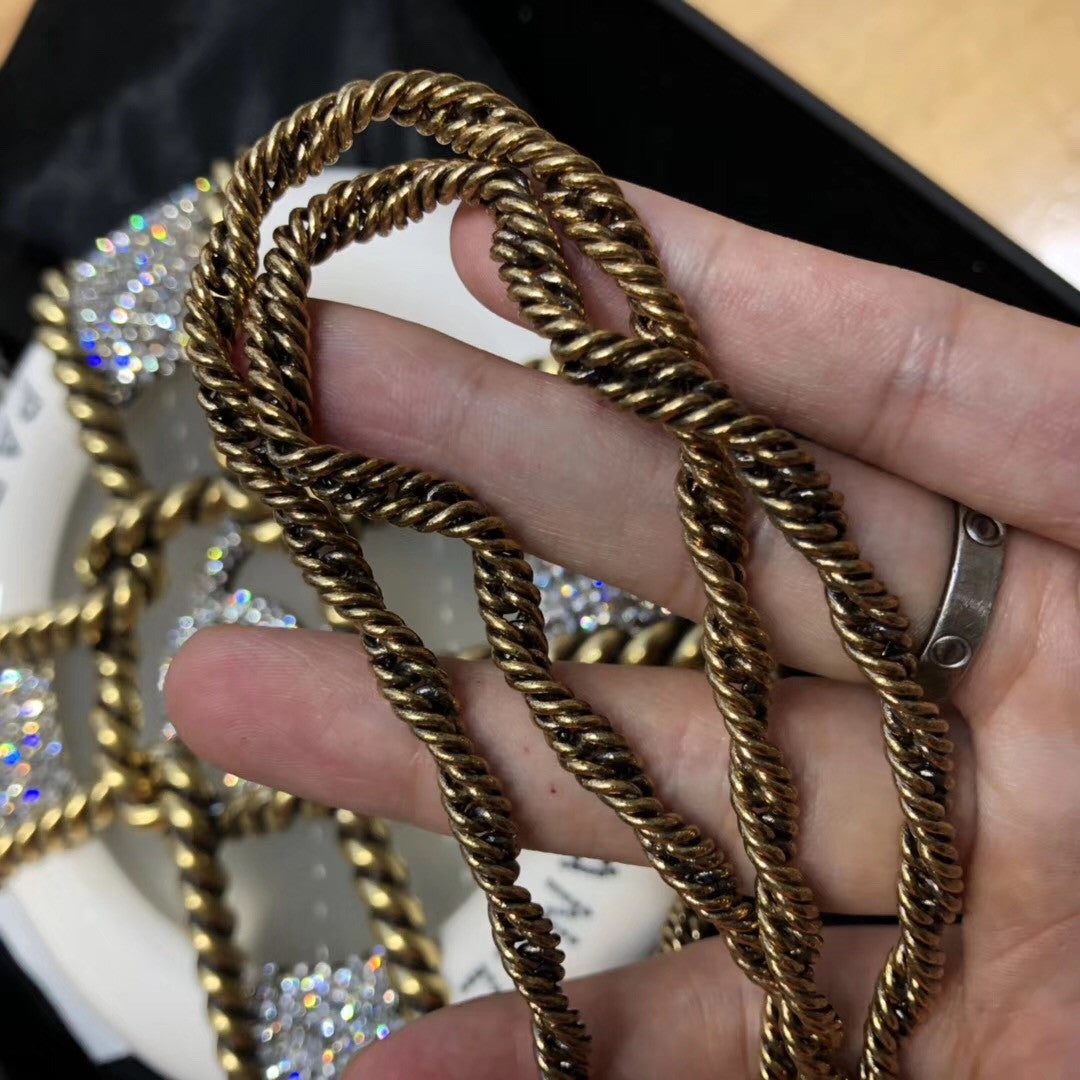 Chanel White Minaudière Metiers de Art Paris-Hamberg 2017/18