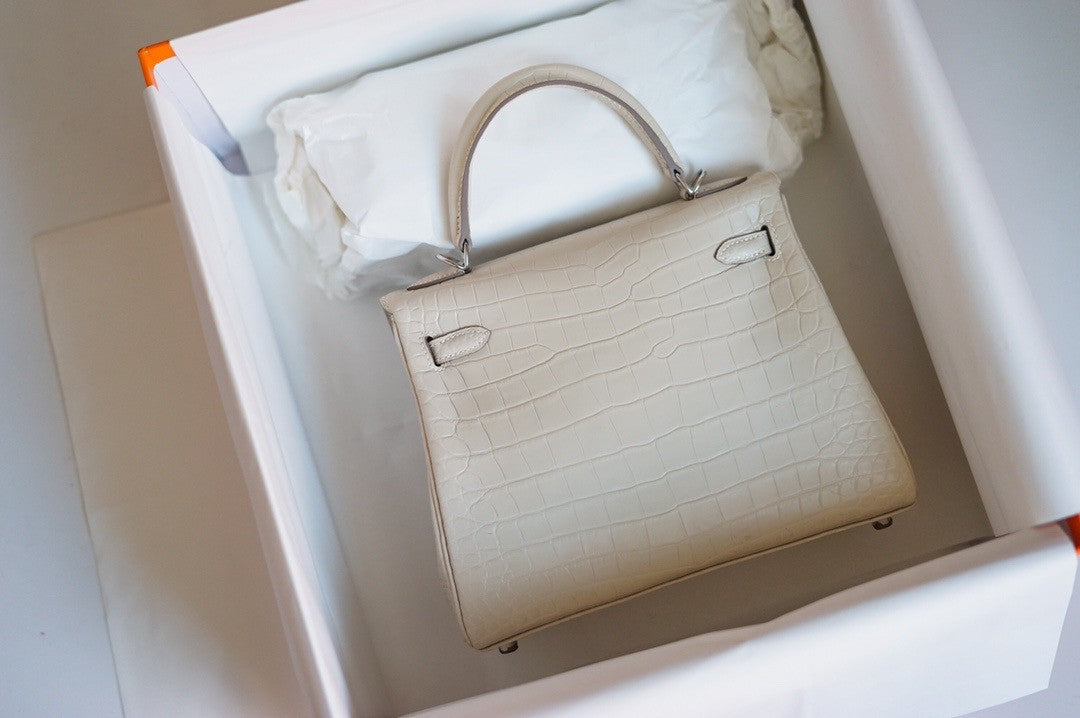 Hermes Craie Alligator KELLY 25 WITH PALLADIUM  HARDWARE