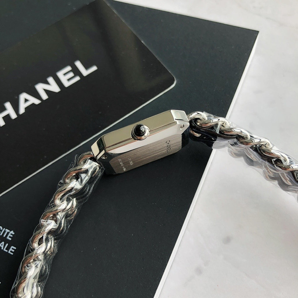 Chanel Pre-Owned 1990s Silver pre-owned Première Rock Quartz