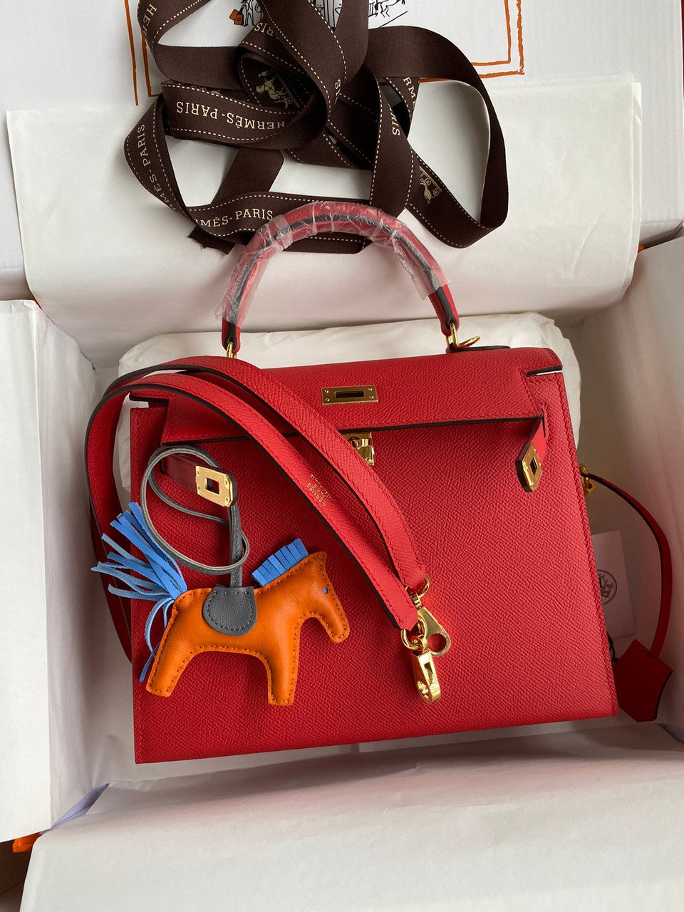 HERMES KELLY 28 SELLIER RED EPSOM GOLD HARDWARE