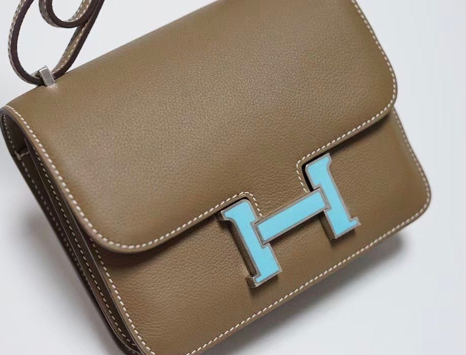 Hermes Etoupe Constance Epsom leather 18cm With Enamel Hardware