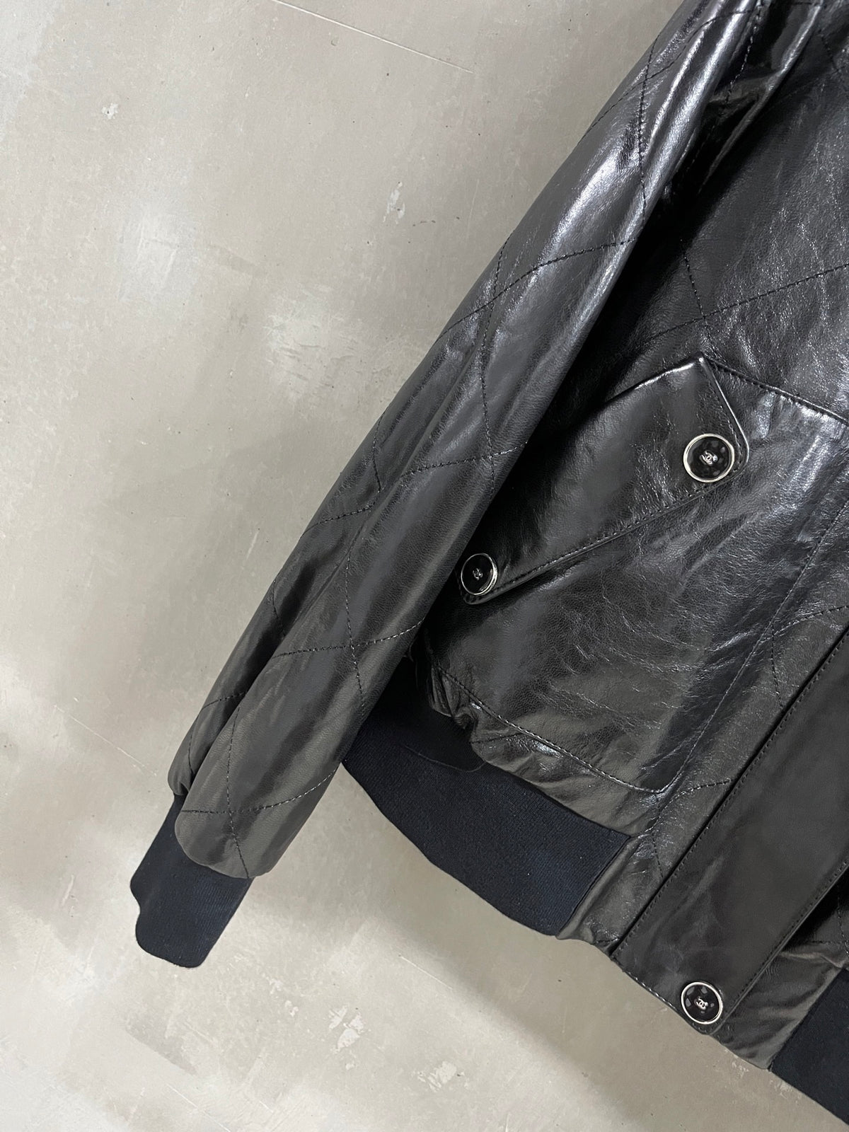 Chanel Diamond-Quilted Leather Bomber Jacket with Detachable Wool Collar — 2026 Fall/Winter Chanel