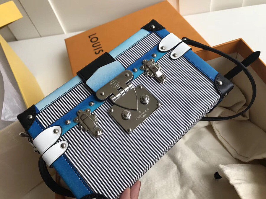 Louis Vuitton  PETITE MALLE M53847