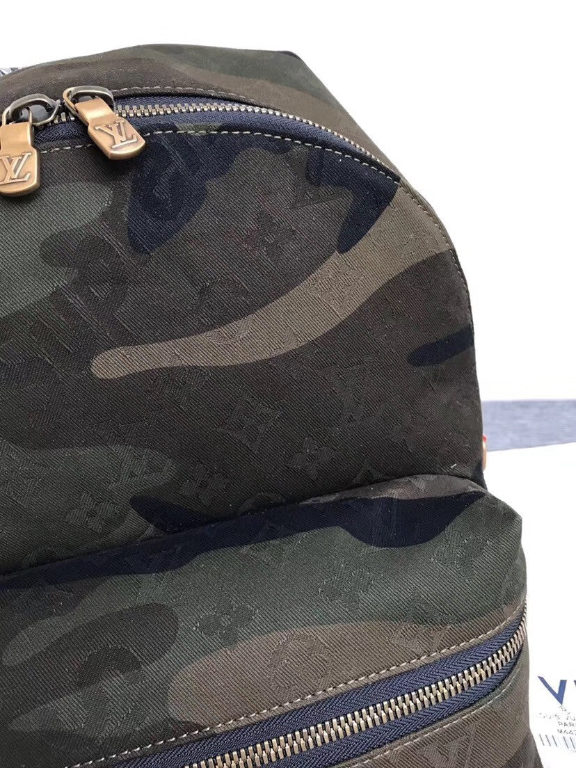 Louis Vuitton x Supreme Apollo Backpack Monogram Camo