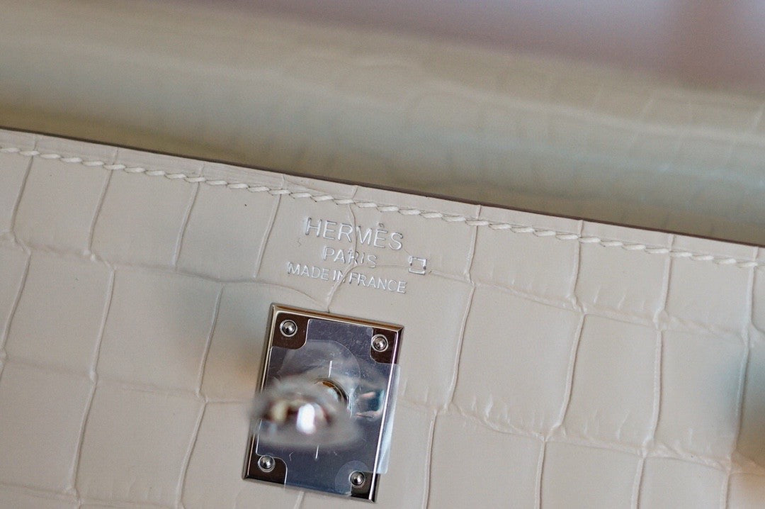 Hermes Craie Alligator KELLY 25 WITH PALLADIUM  HARDWARE