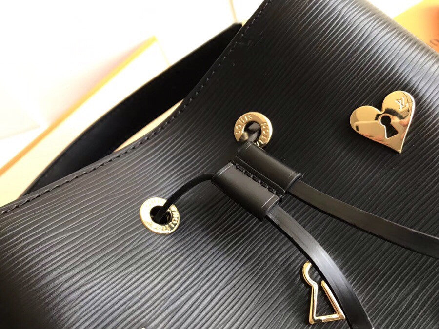 Louis Vuitton M53237 NÉONOÉ
