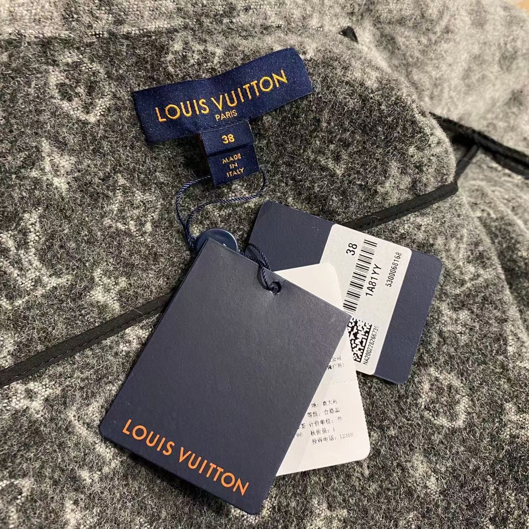 Louis Vuitton 1A81YZ  SAFARI JACKET IN GRAY BOUCLETTE WITH MONOGRAM MOTIF