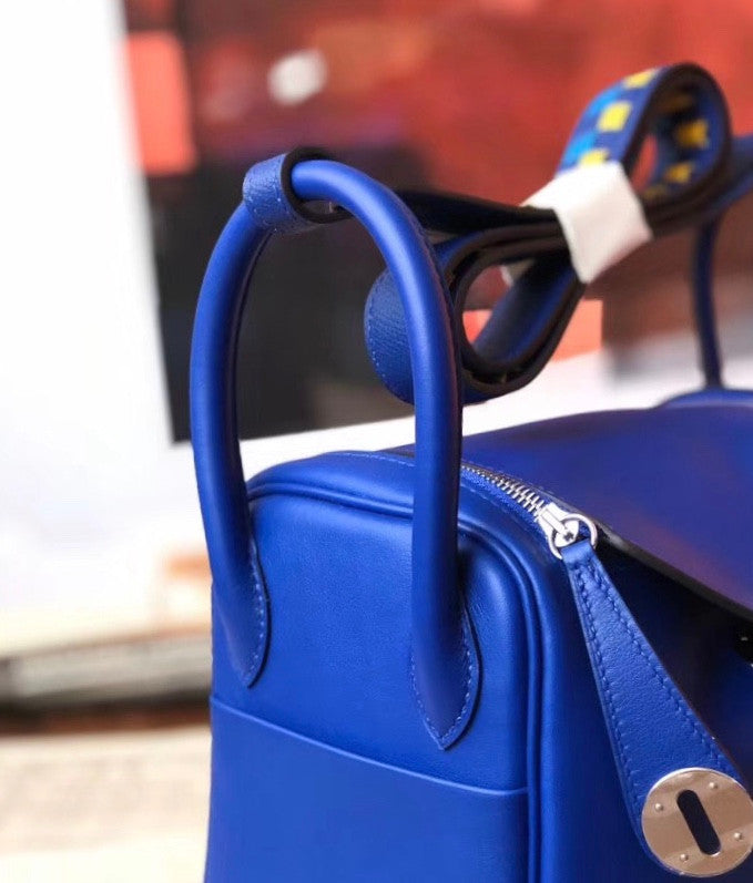 Hermes Rare  Mini Lindy 20cm Bag Blue Hydra Swift Leather Palladium Hardware with rare Tressage Strap