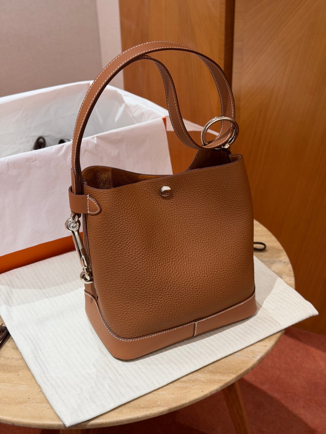 Hermès Double Longe Bucket Bag Gold