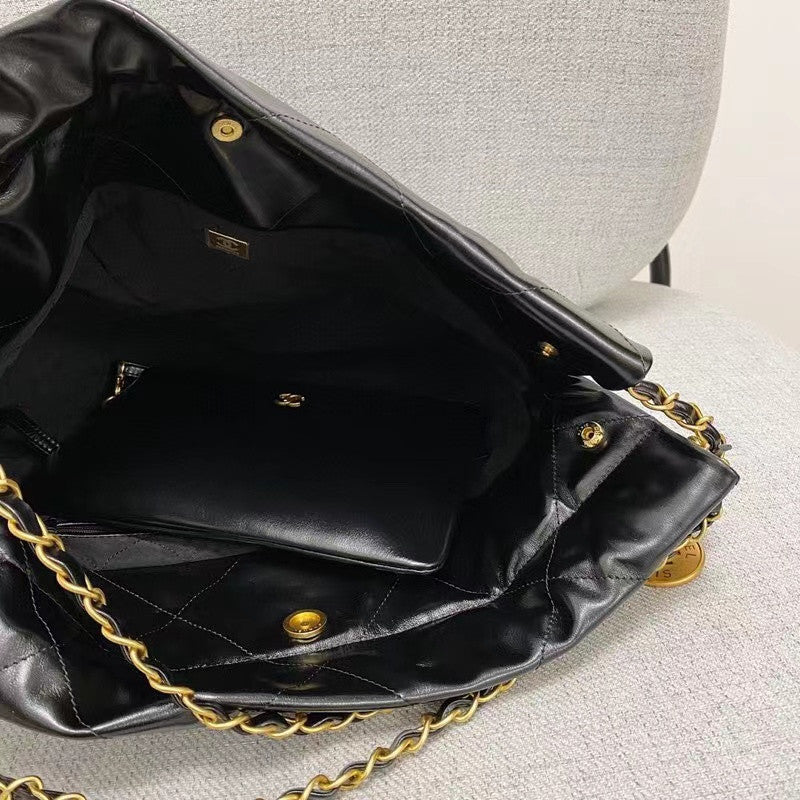 CHANEL 22 SMALL HANDBAG GOLD LOGO BLACK