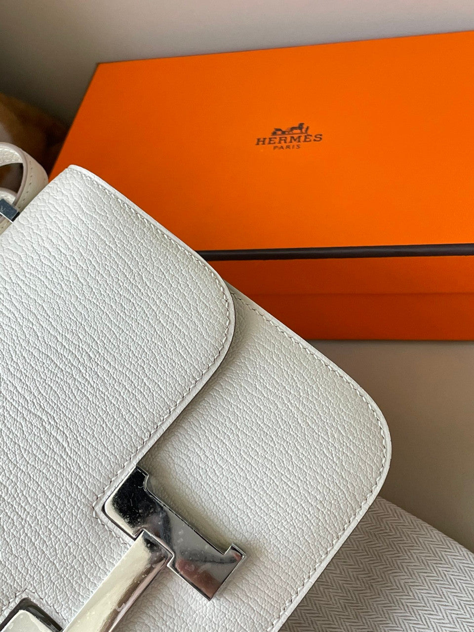 Hermes Craie Constance 19cm Goatskin Palladium Hardware