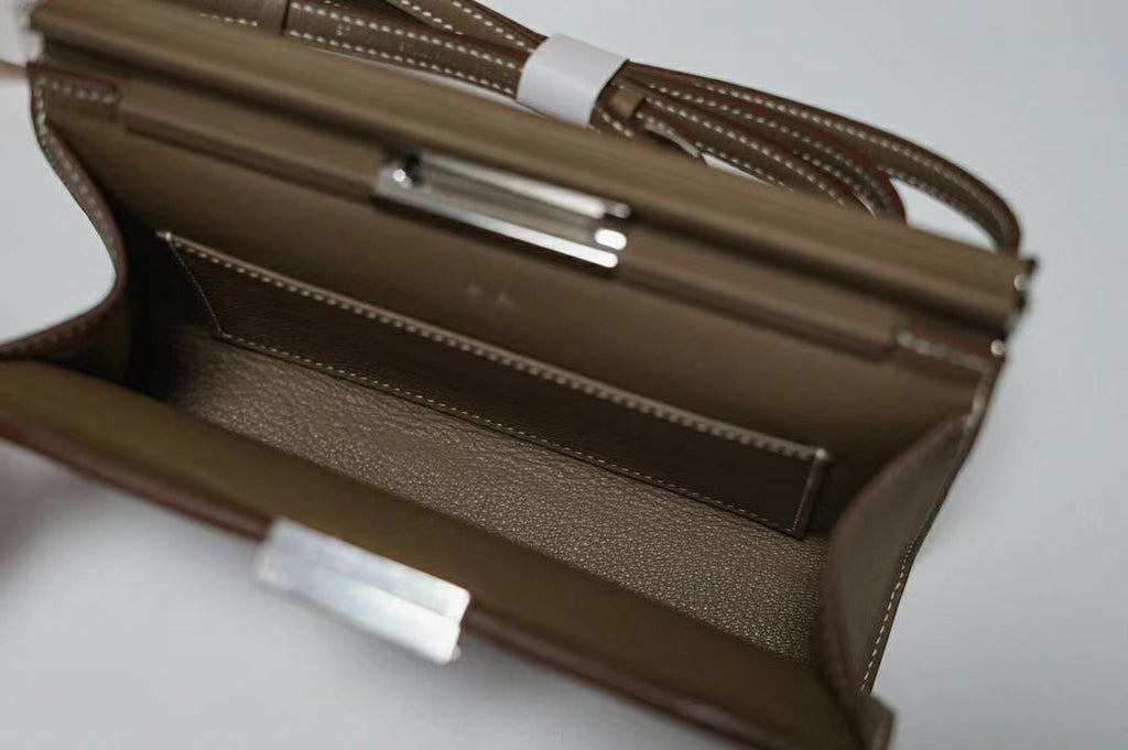 Hermes Clic-H 21 bag Etoupe Evercolor calfskin  with Palladium hardwares