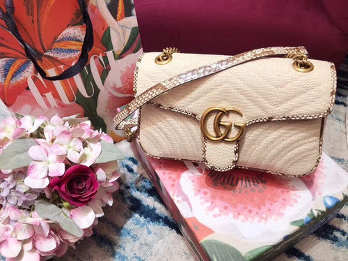 Gucci GG Marmont Beige raffia small shoulder bag