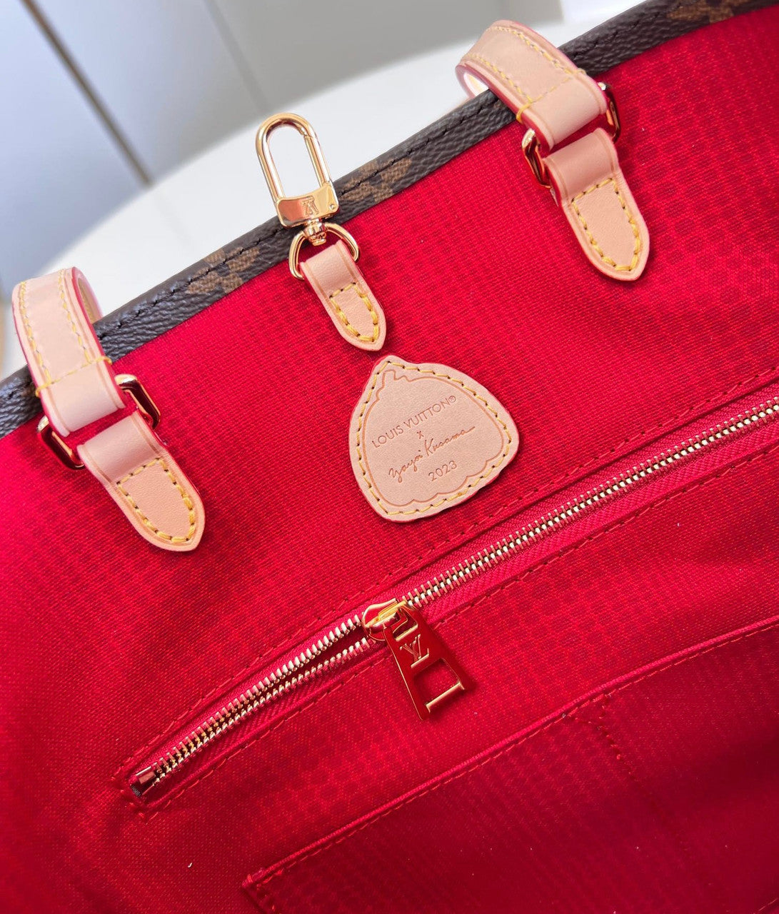 Louis Vuitton M46379 LV x YK OnTheGo MM