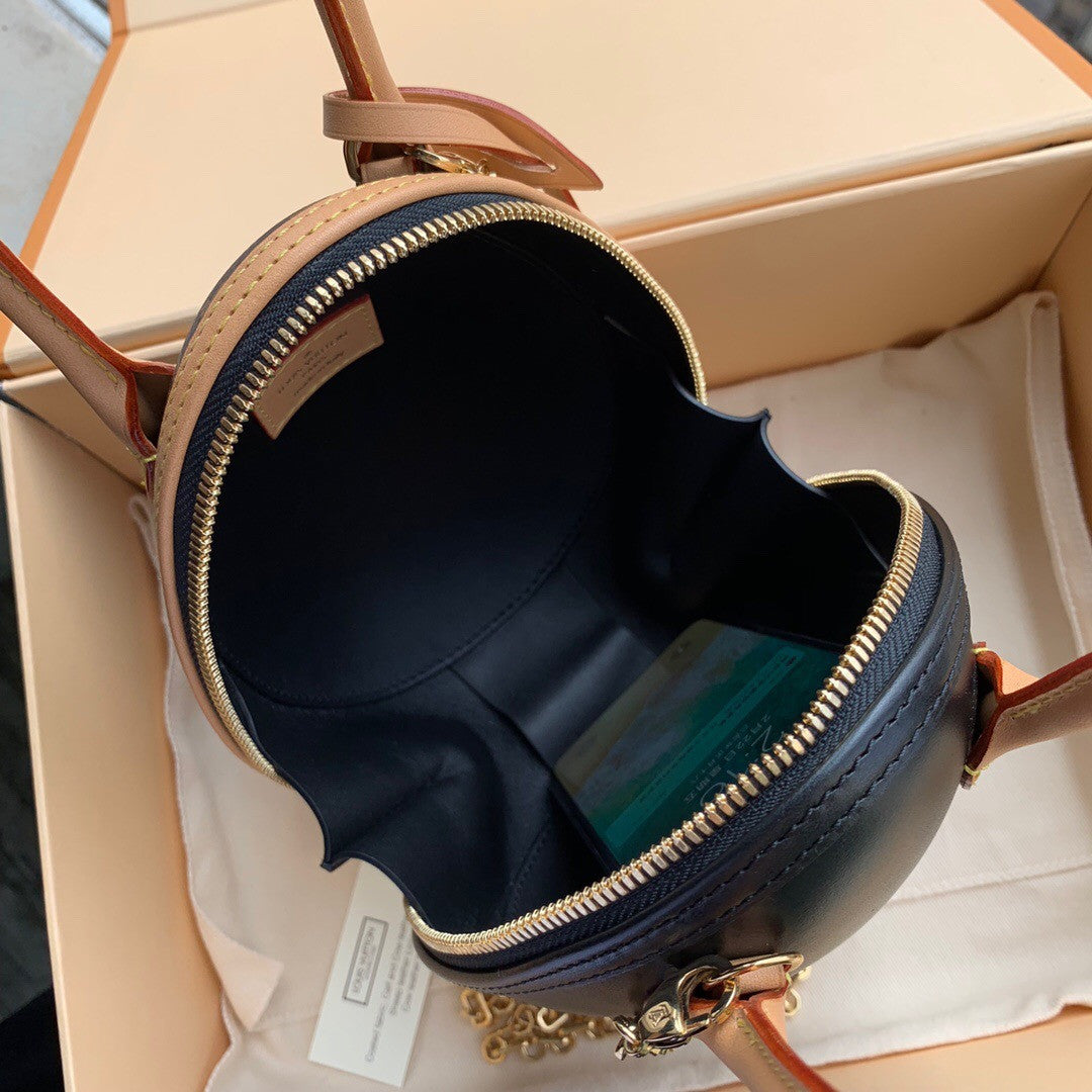 Louis Vuitton M44587 LV EGG BAG
