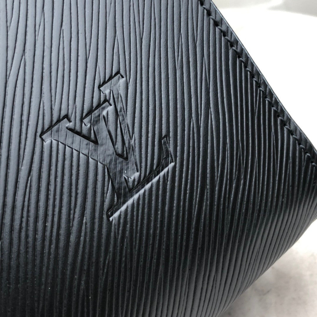 Louis Vuitton M56080  ONTHEGO MM Black Epi Leather
