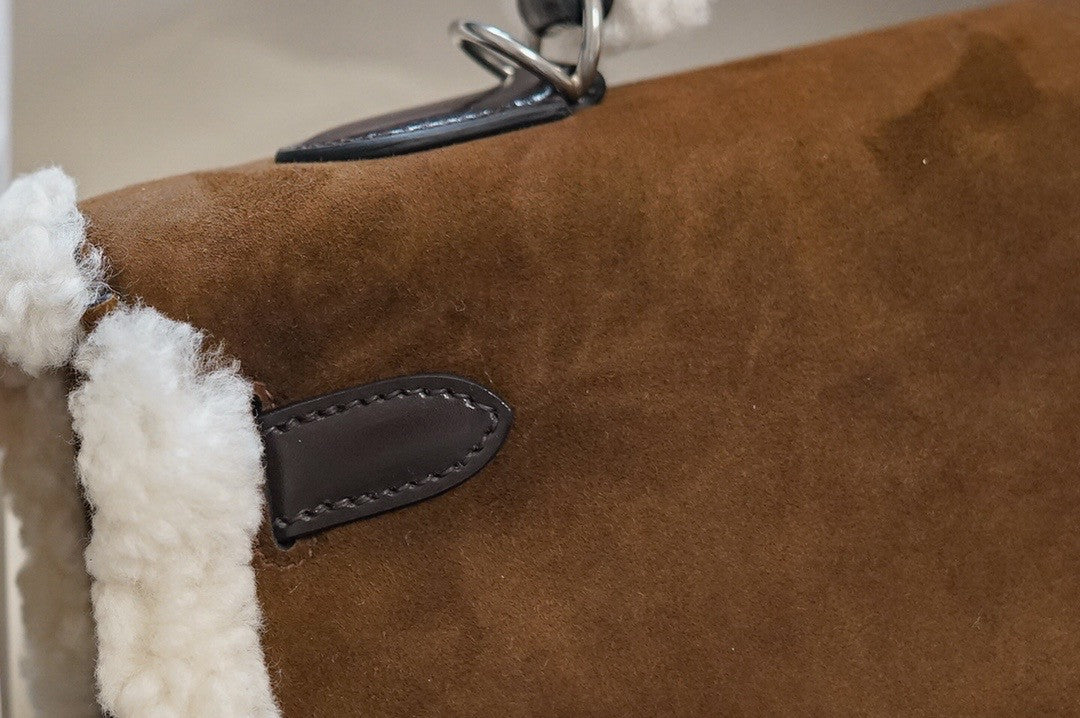 [Exclusive] Hermès Kelly 35 Limited Edition Teddy Shearling Bag