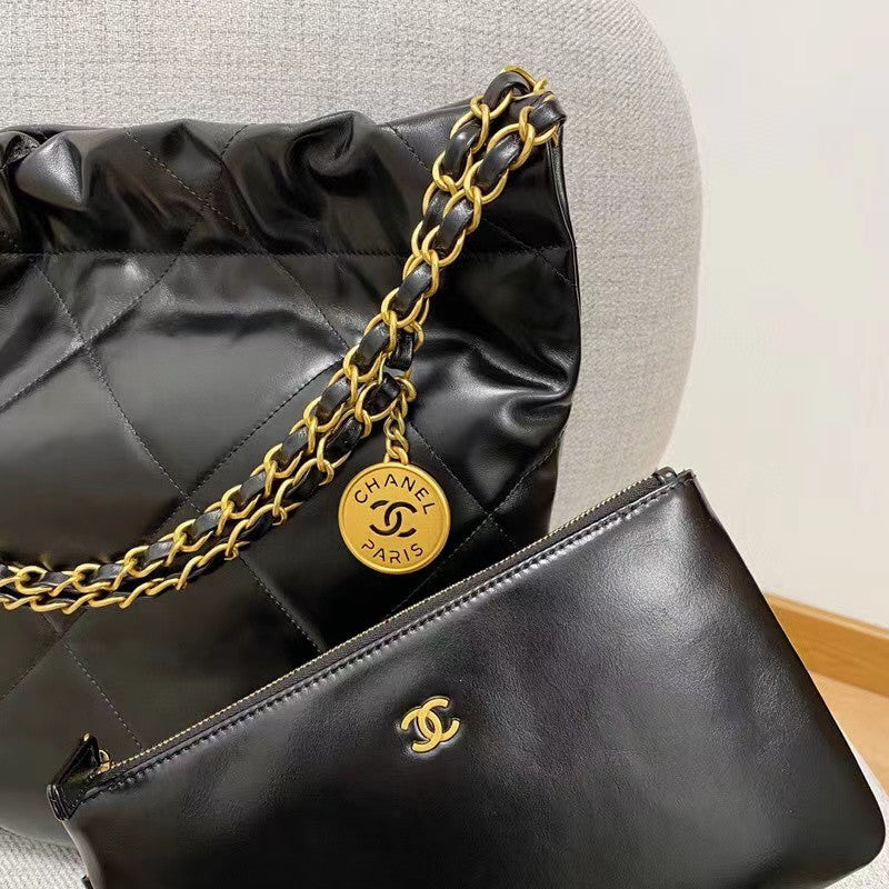 CHANEL 22 SMALL HANDBAG GOLD LOGO BLACK