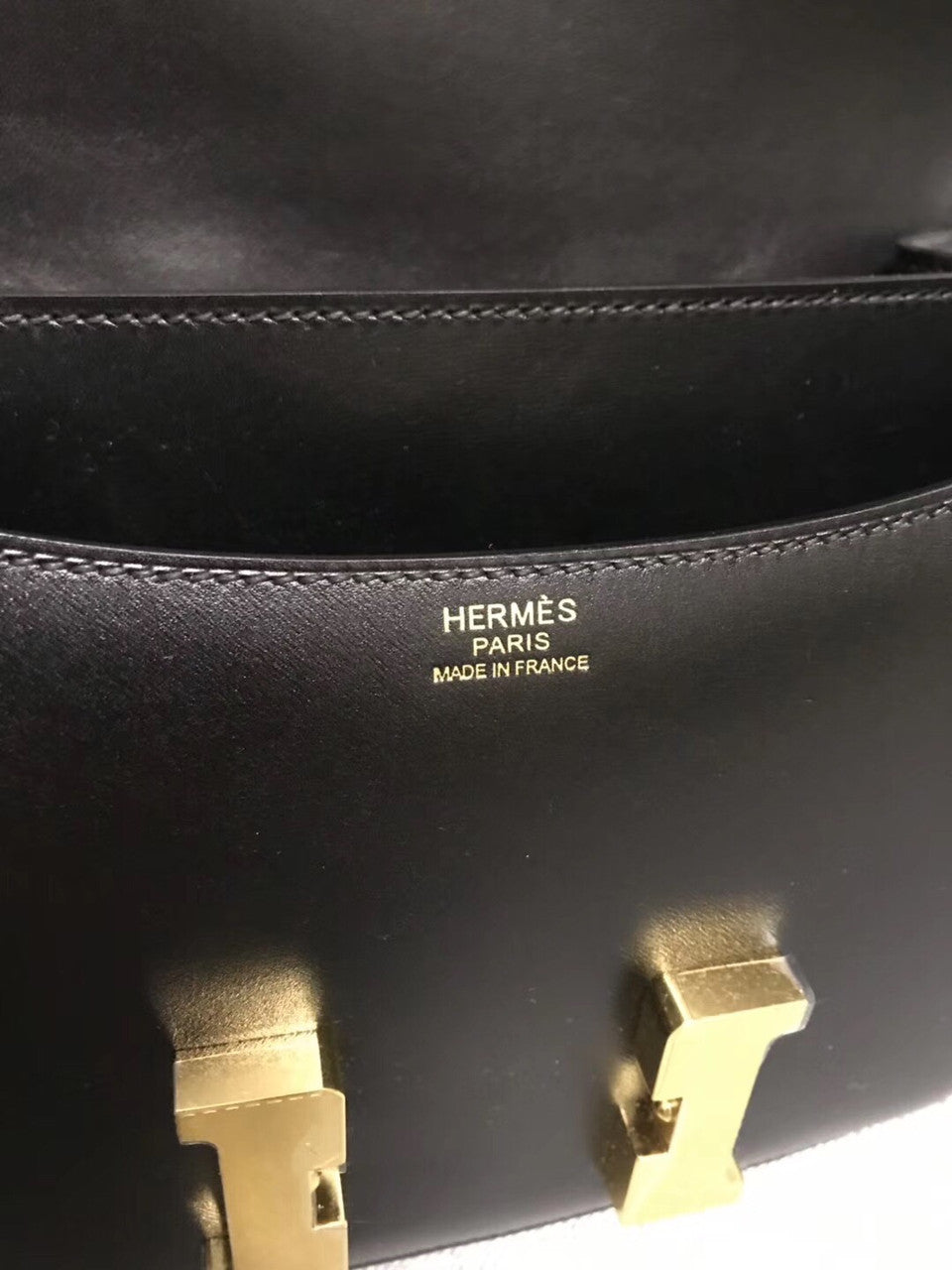 Hermès Black Box Leather Constance 23cm