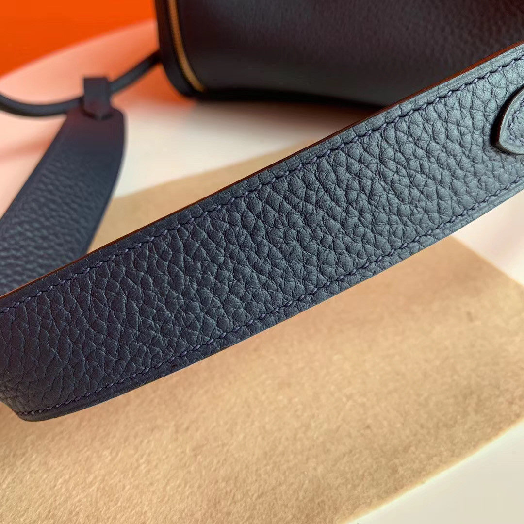 Hermes 2Z Bleu Nuit Lindy 26 Veau Taurillon Clemence Gold Hardware
