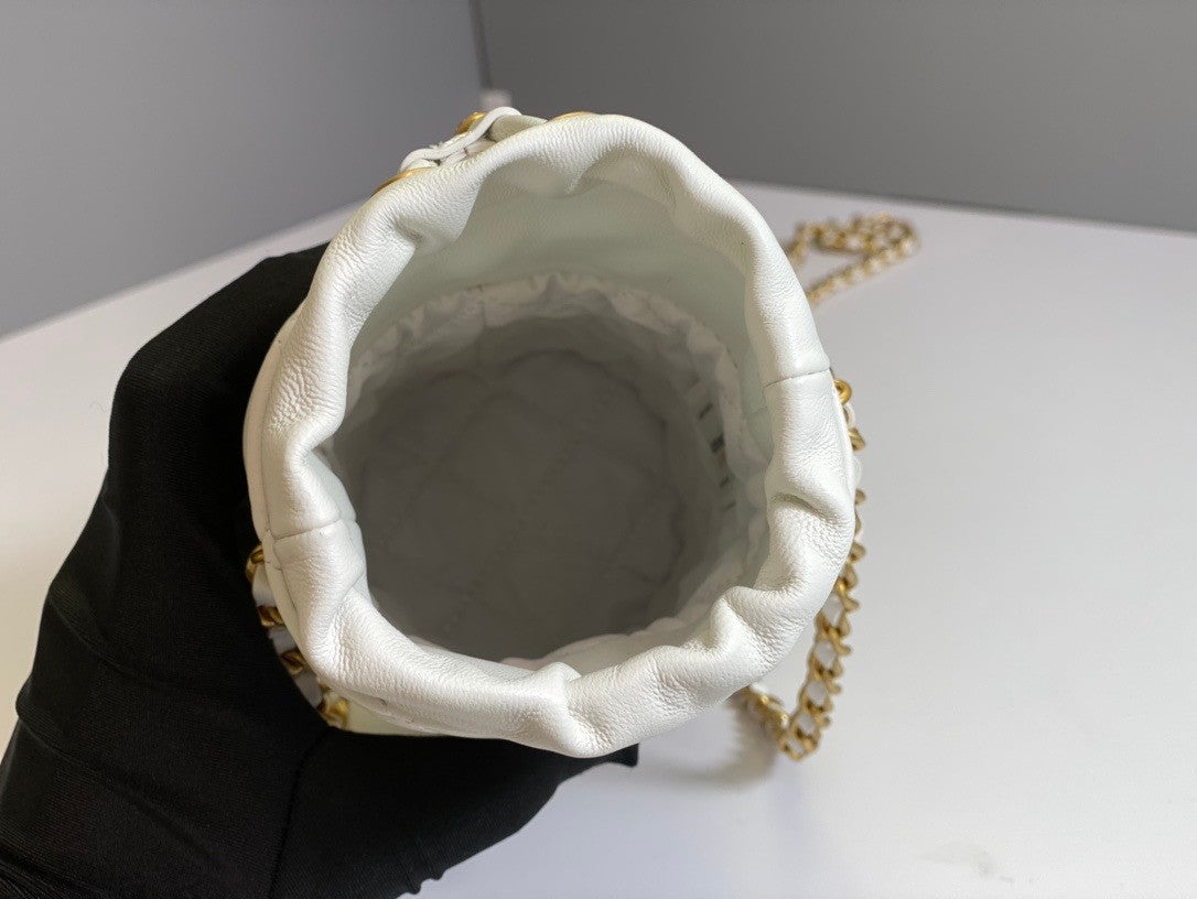 Chanel BUCKET WITH CHAIN White