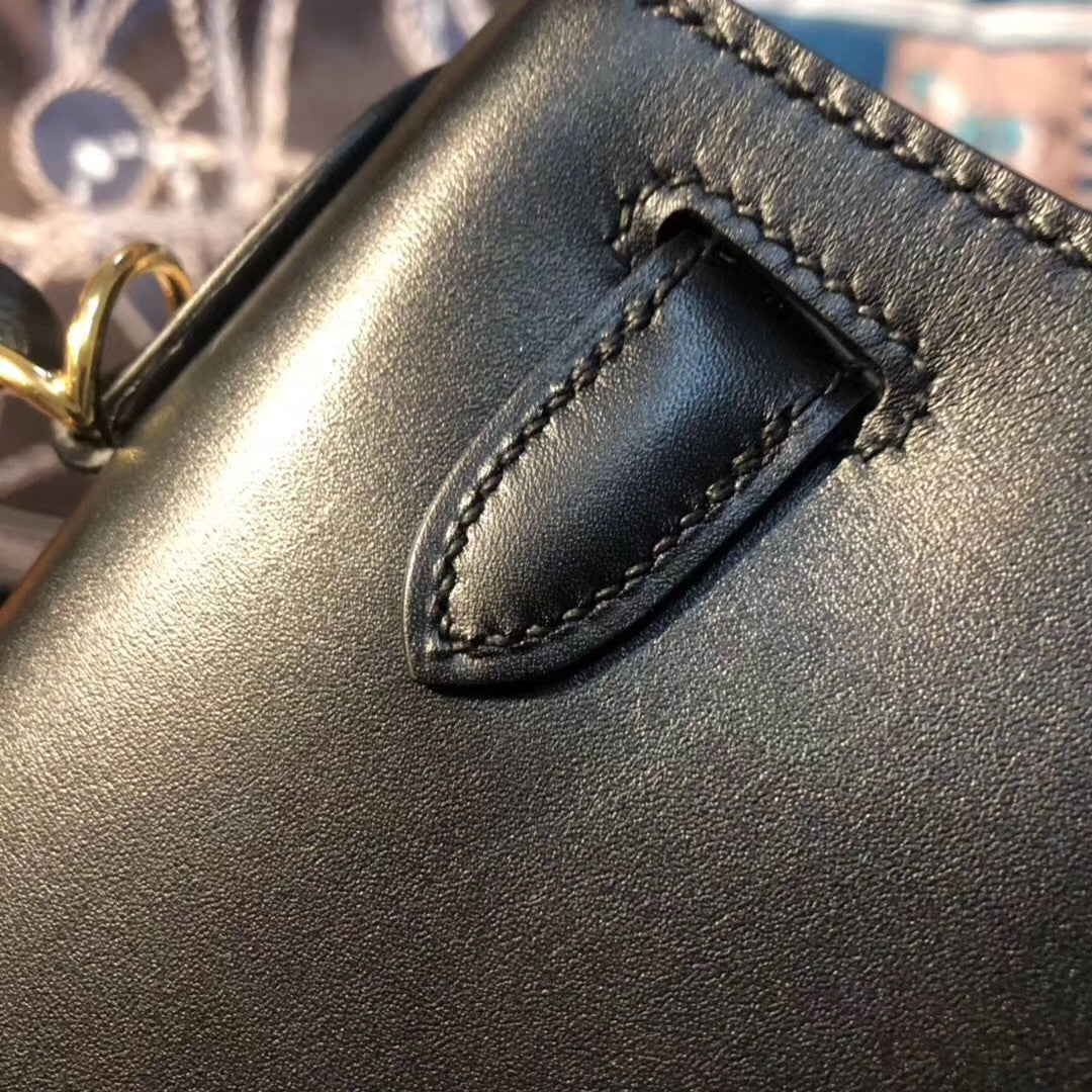 Hermès Black Kelly 28 Box Leather Gold Hardware