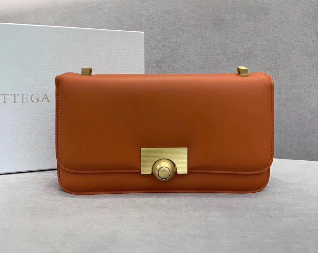 Bottega Veneta BV CLASSIC BAG IN FRENCH CALFSKIN Burned Orange