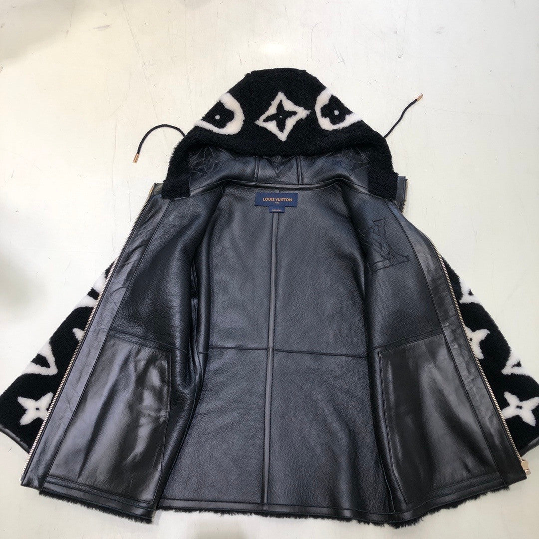 Louis Vuitton 1A8KYQ  MACRO MONOGRAM FLOWER SHEARLING JACKET