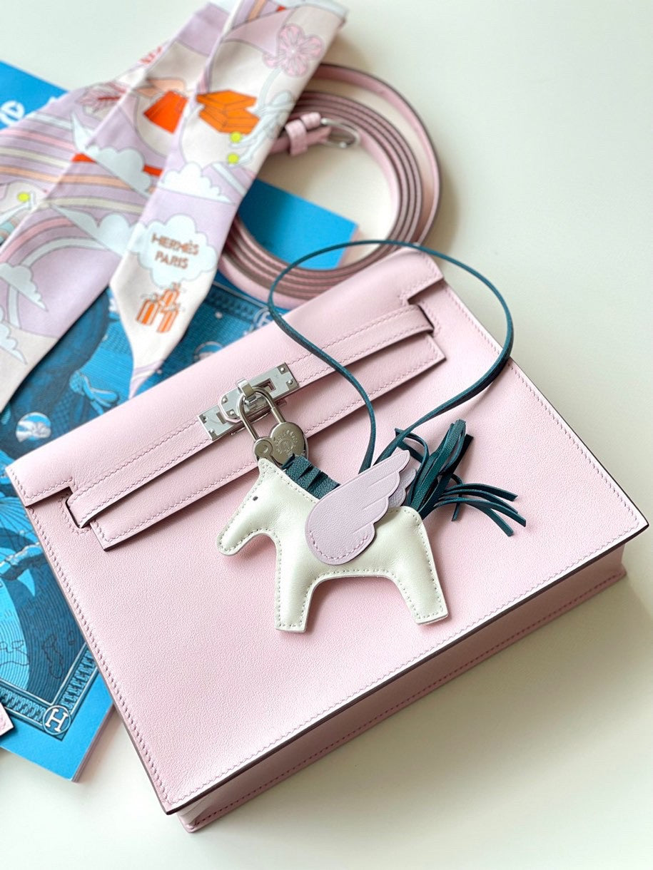 Hermes 09 MauvePale Kelly Danse Bag Evercolour Leather Palladium Hardware