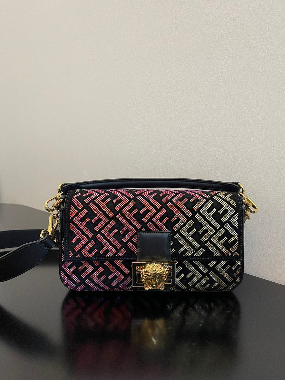 FENDACE BAGUETTE SHOULDER BAG