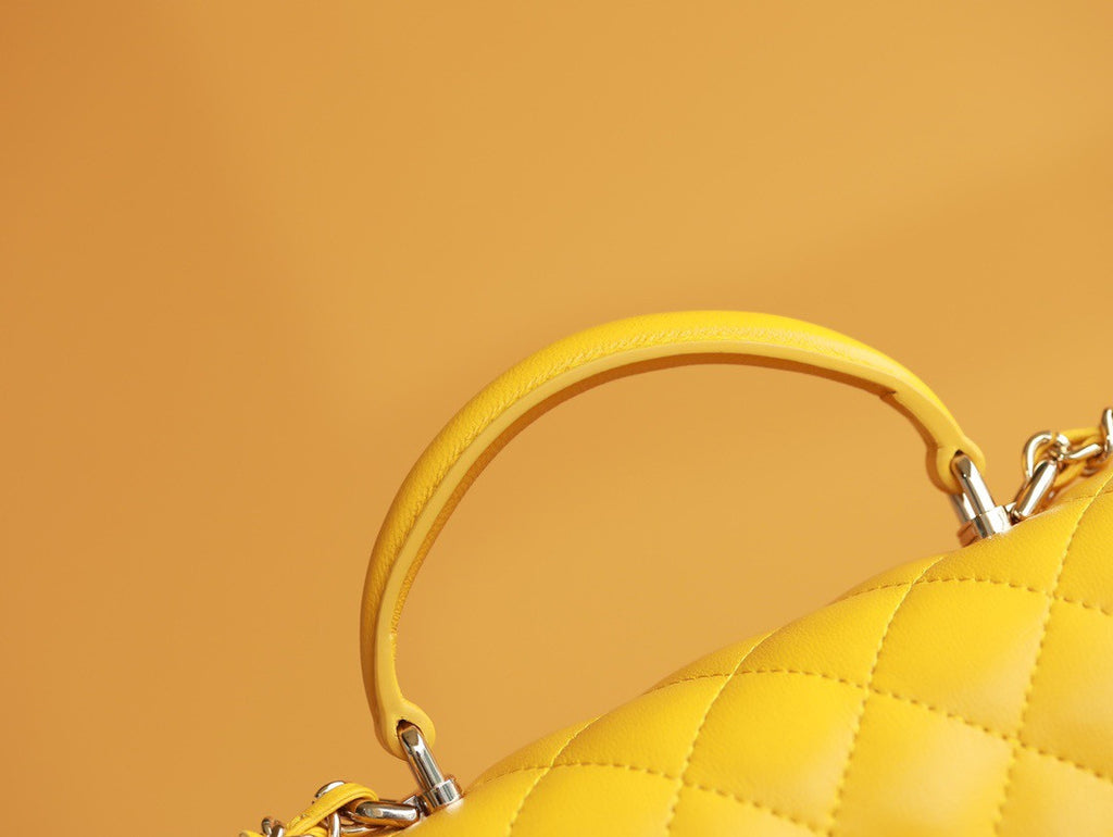 Chanel  Fall-Winter 2022/23 Pre-Collection Yellow  MINI FLAP BAG WITH TOP HANDLE