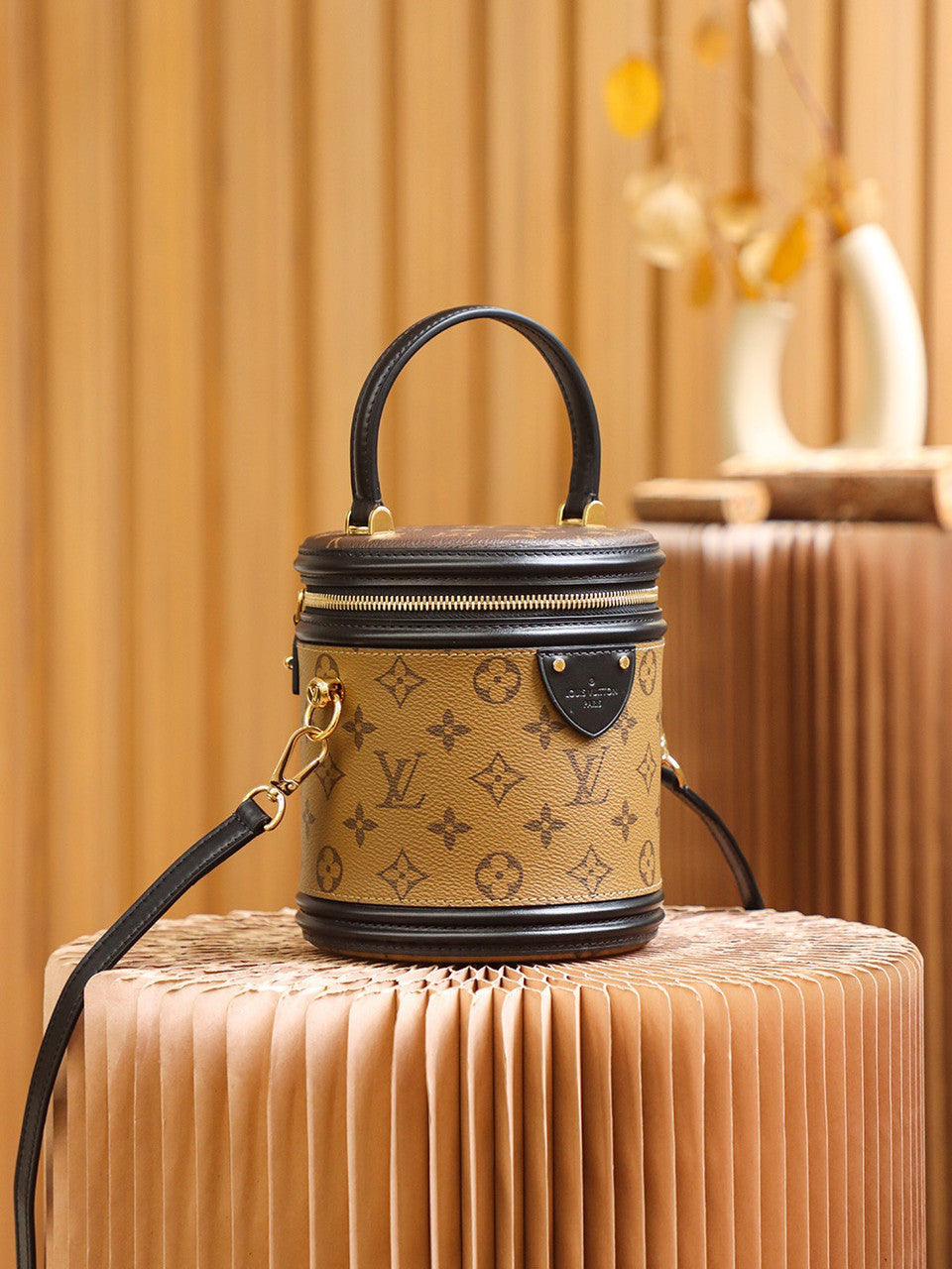 Louis Vuitton M43986 Cannes bag
