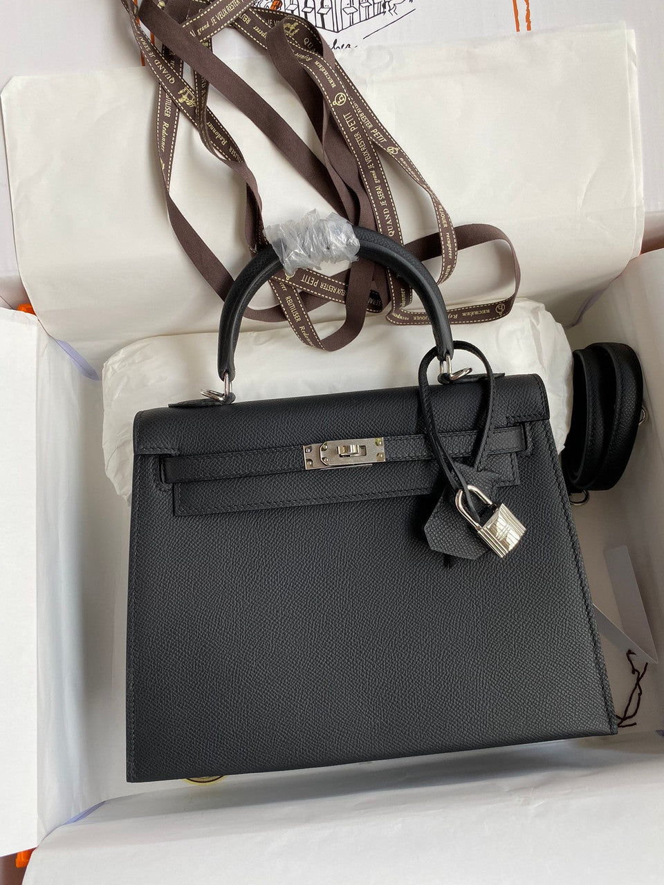 HERMES KELLY 28 SELLIER BLACK  EPSOM PALLADIUM HARDWARE