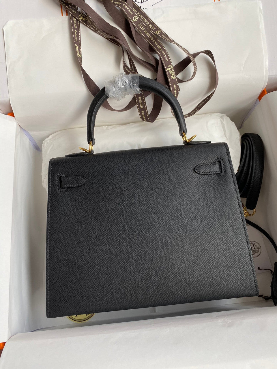 HERMES KELLY 28 SELLIER BLACK  EPSOM GOLD HARDWARE