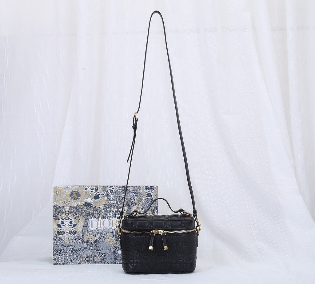 Christian Dior SMALL DIORTRAVEL VANITY CASE BLACK