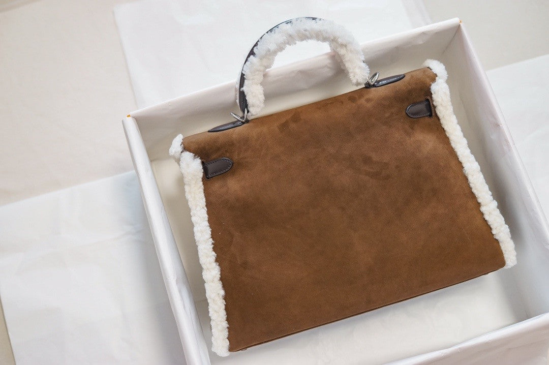 [Exclusive] Hermès Kelly 35 Limited Edition Teddy Shearling Bag