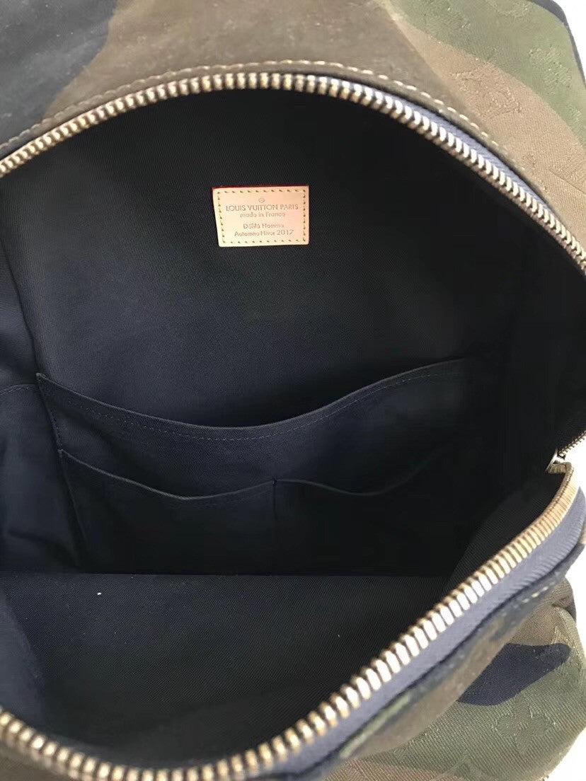 Louis Vuitton x Supreme Apollo Backpack Monogram Camo