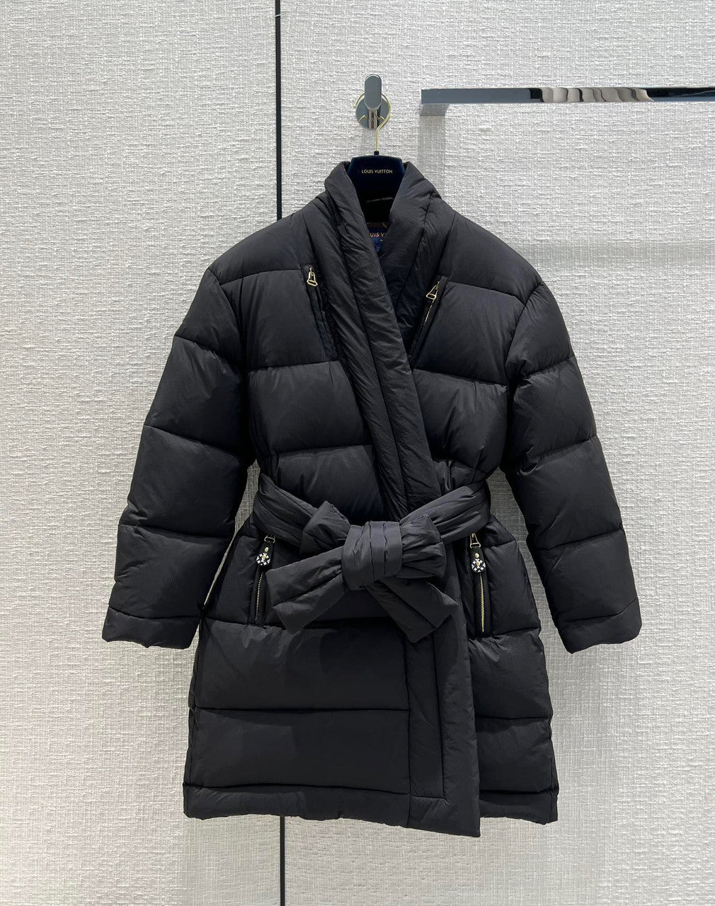 Louis Vuitton 1AAK1A WRAP PUFFER JACKET