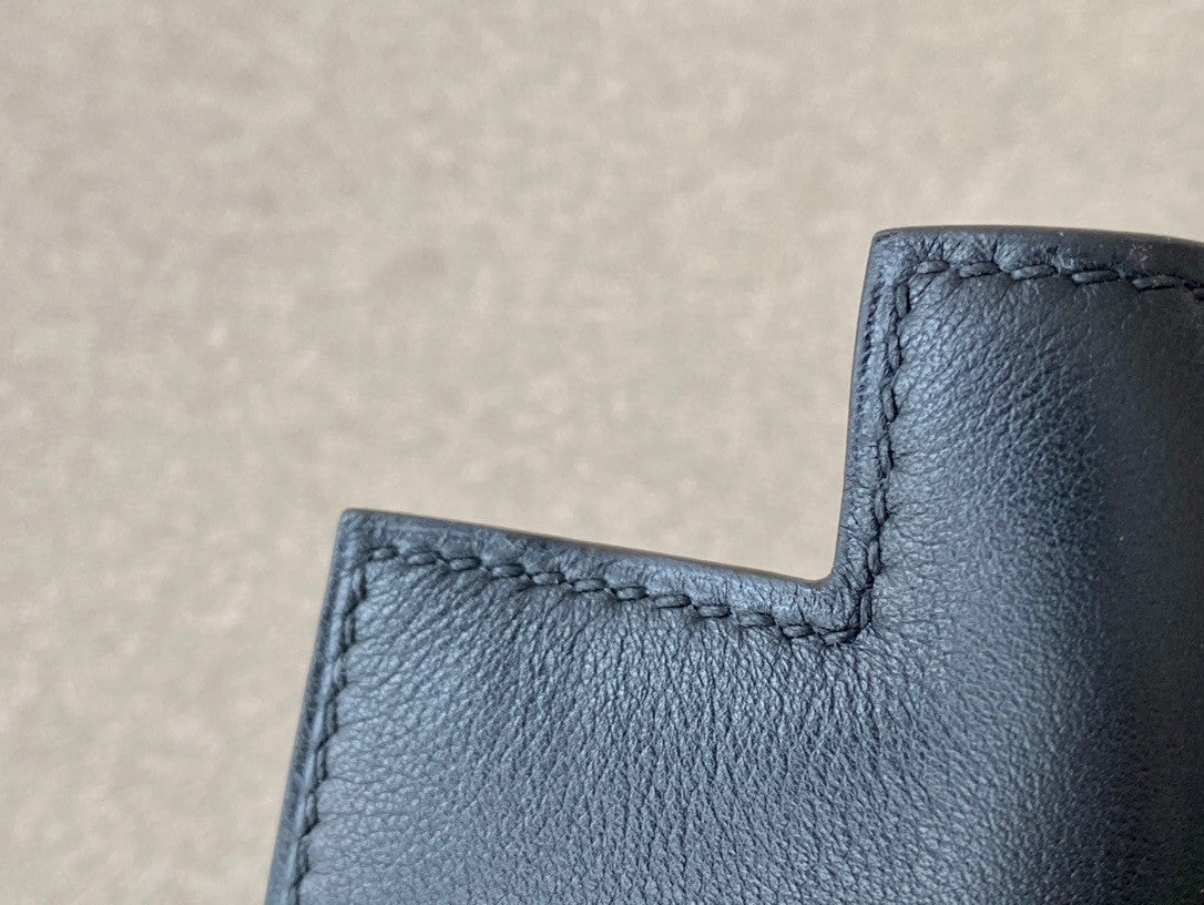 Hermes Black Kelly 25 cm Swift Gold Hardware.