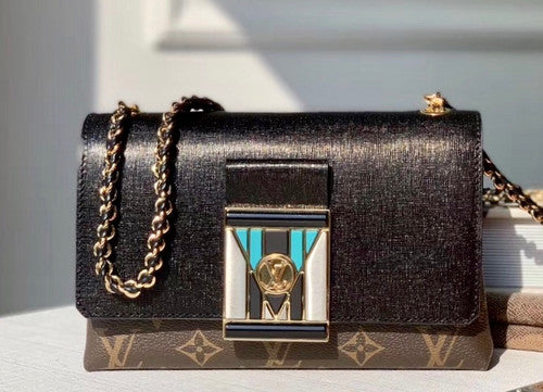 Louis Vuitton M44916 POCHETTE LV THELMA