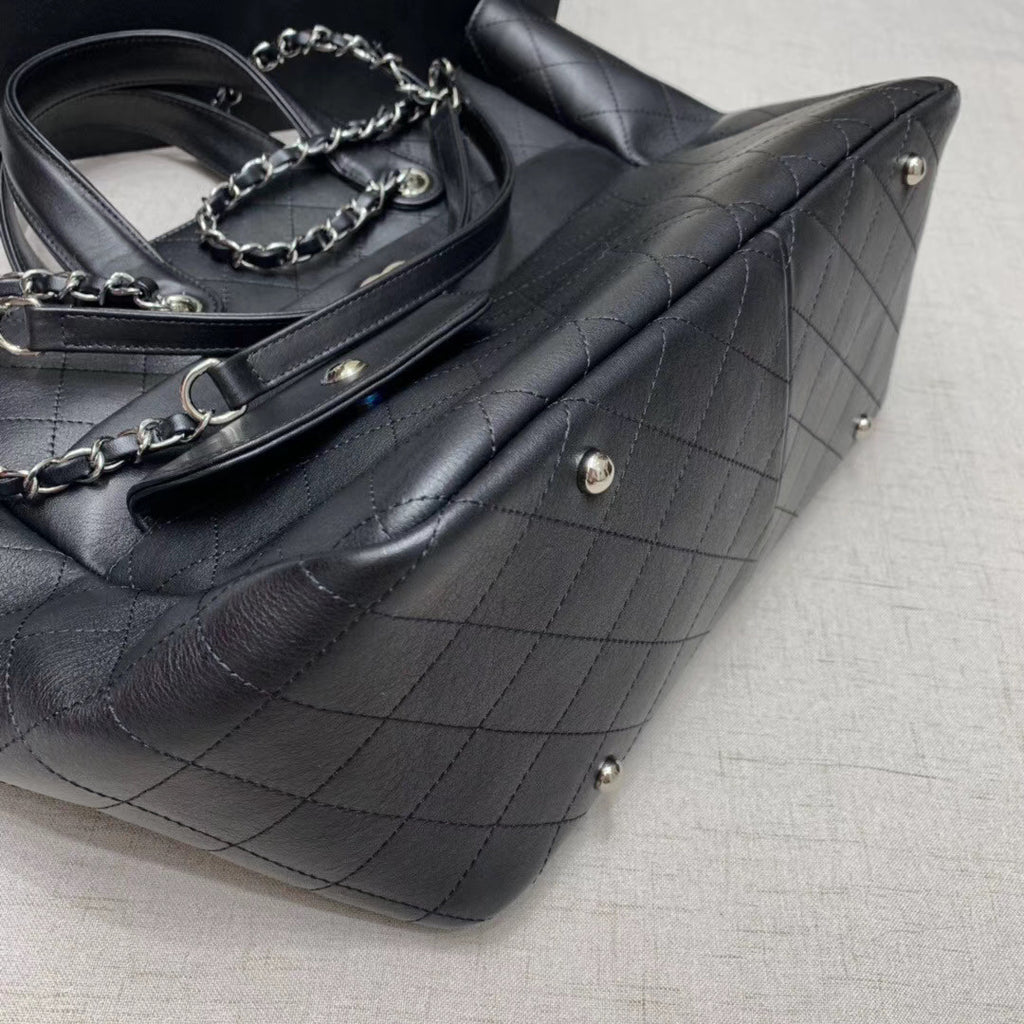 Chanel Large Zipped Tote