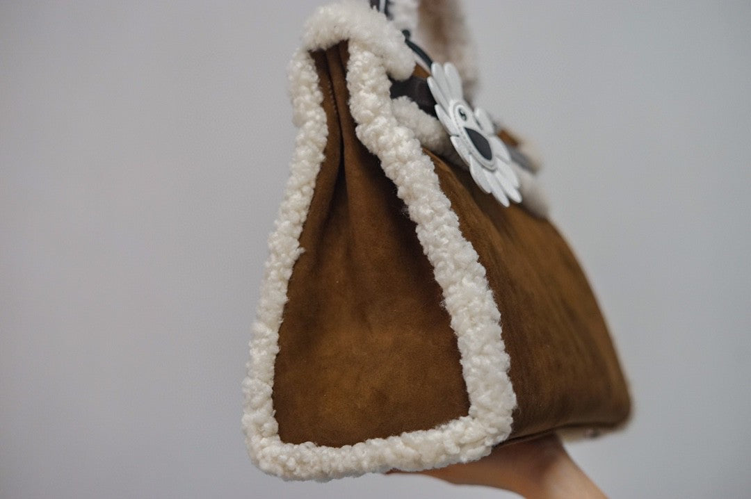 [Exclusive] Hermès Kelly 35 Limited Edition Teddy Shearling Bag