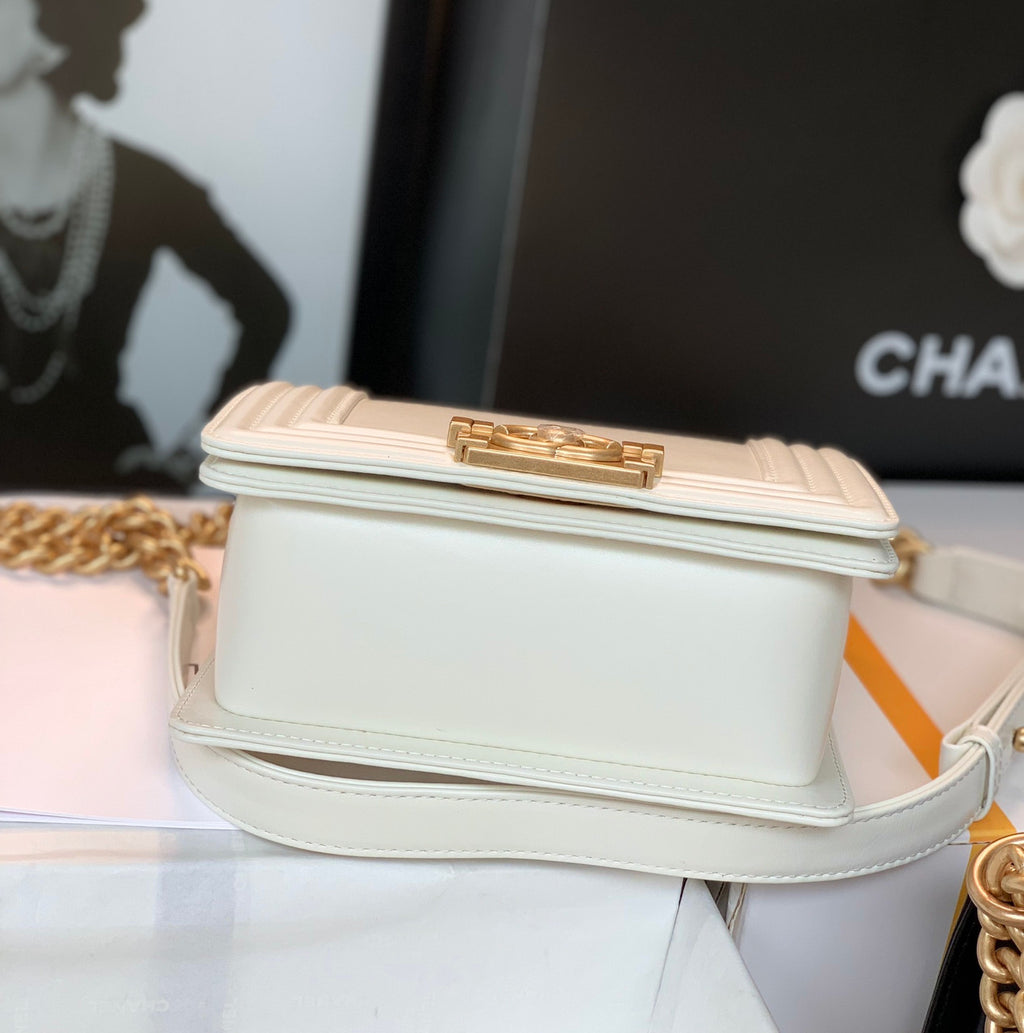 Chanel MINI BOY CHANEL HANDBAG WHITE