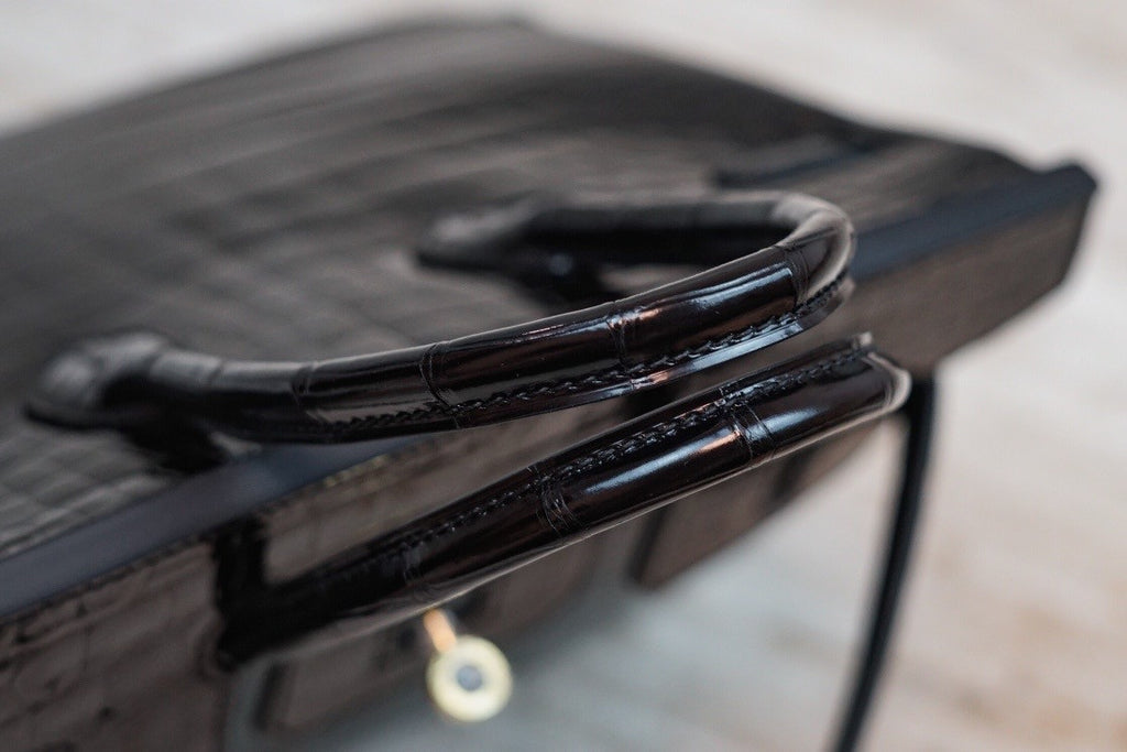 Hermes Birkin 25cm Black Shinny Alligator with Gold hardware