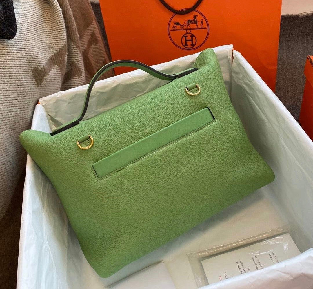 Hermes Kelly 24/24 Vert Criquet Swift & Togo Leather with Gold Hardware