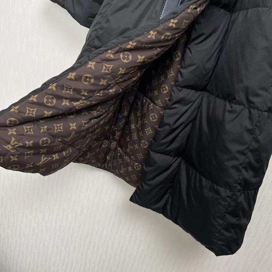 Louis Vuitton 1AA8X7 LONG PILLOW PUFFER WRAP COAT