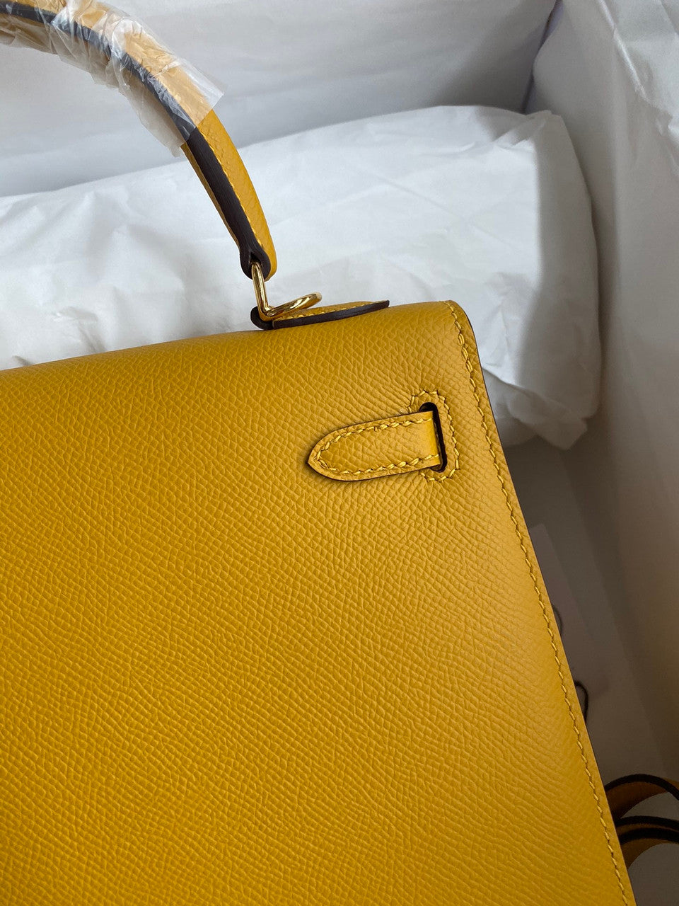 HERMES KELLY 28 SELLIER JAUME AMBRE EPSOM GOLD HARDWARE